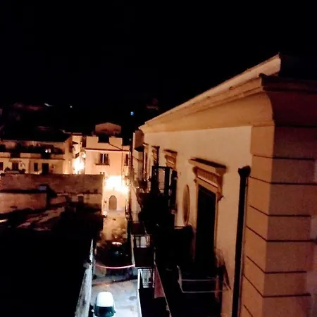 4 Bedrooms House With View Balcony And Wifi At 5 Km Away From The Beach Vakantiehuis *
