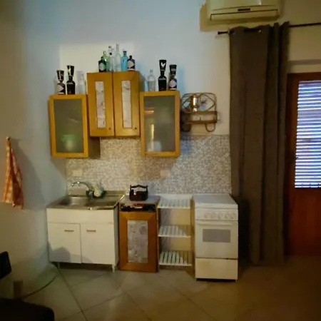 4 Bedrooms House With View Balcony And Wifi At 5 Km Away From The Beach Vakantiehuis